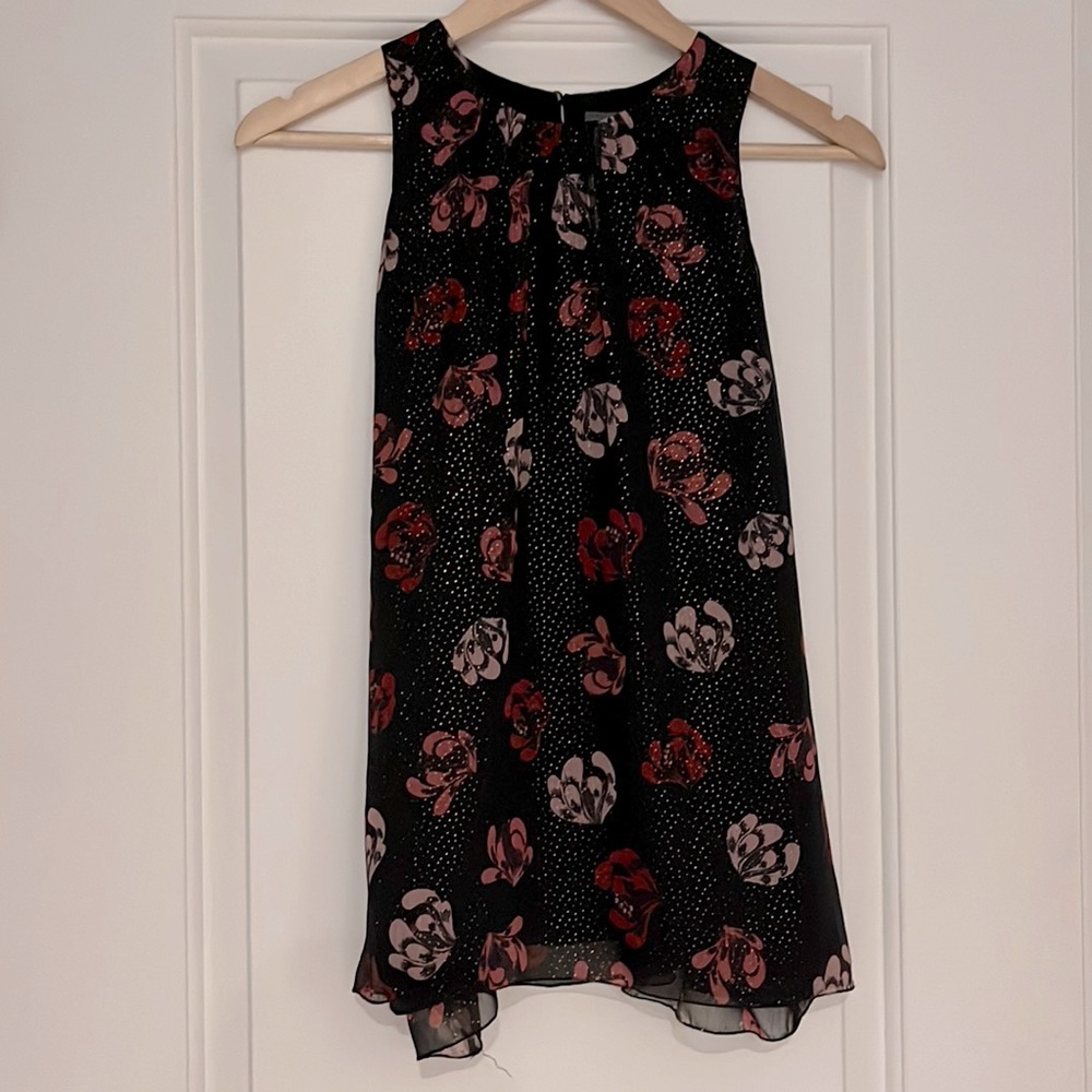 Vince Camuto size small, lined,airy sleeveless top with sparkle detail.